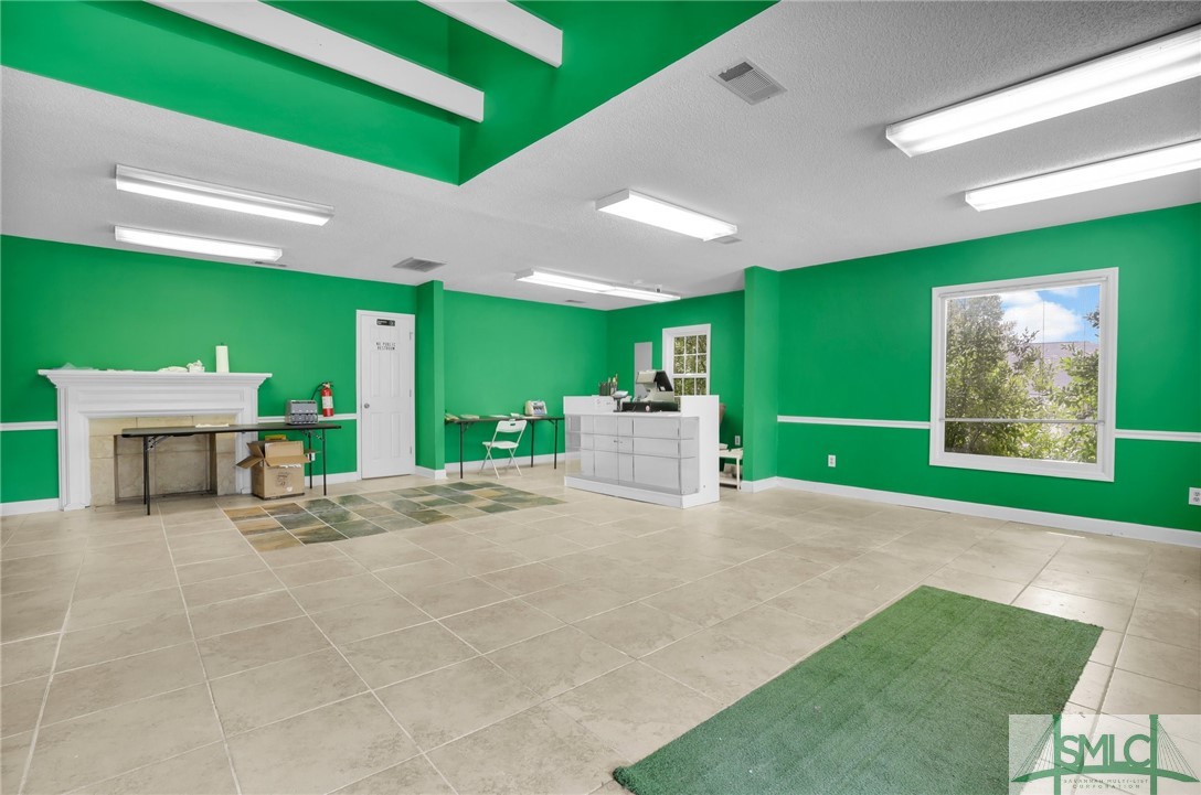 834 Northside Drive E