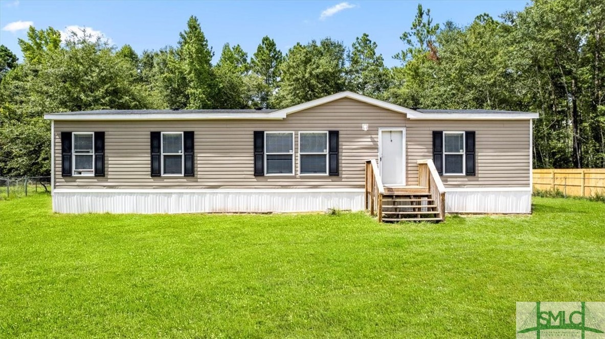View Hinesville, GA 31313 mobile home