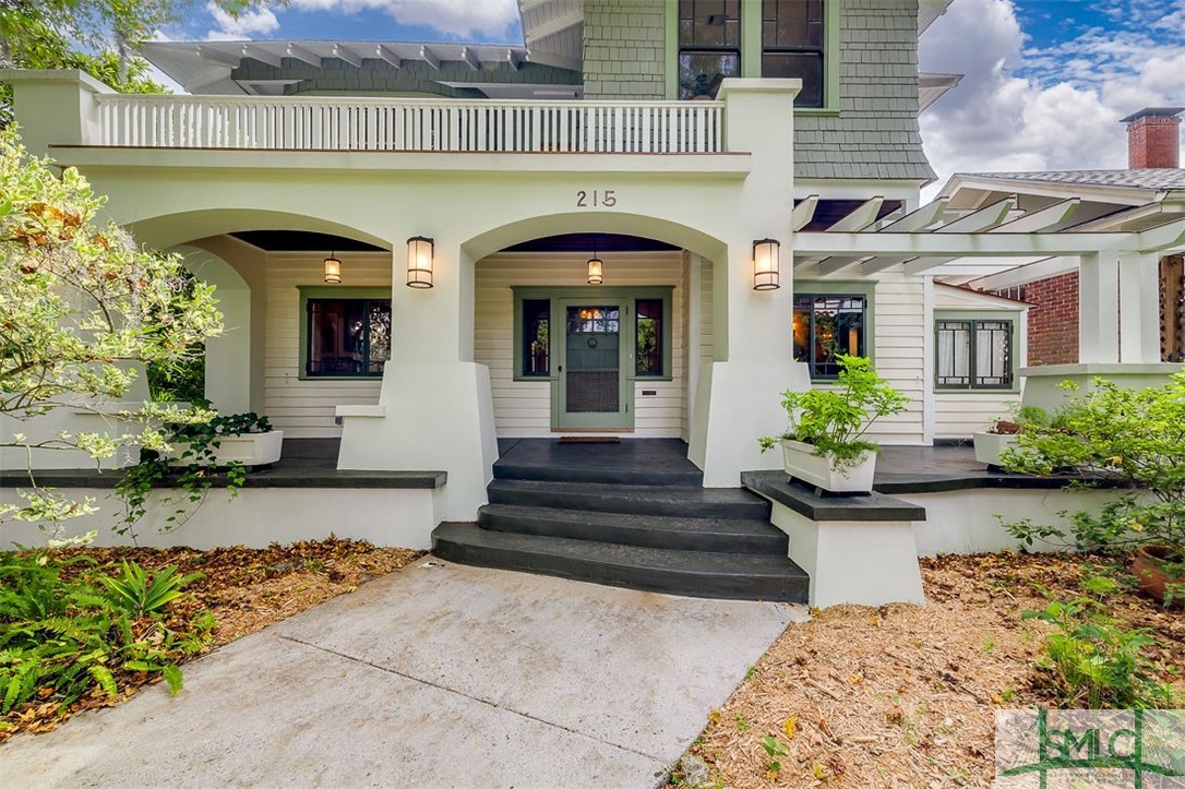 215 E 45th Street