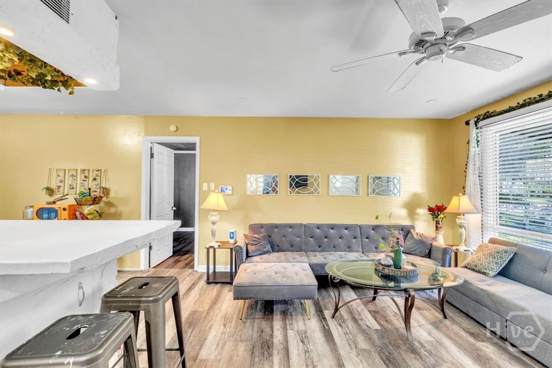 5904 Fairview Avenue