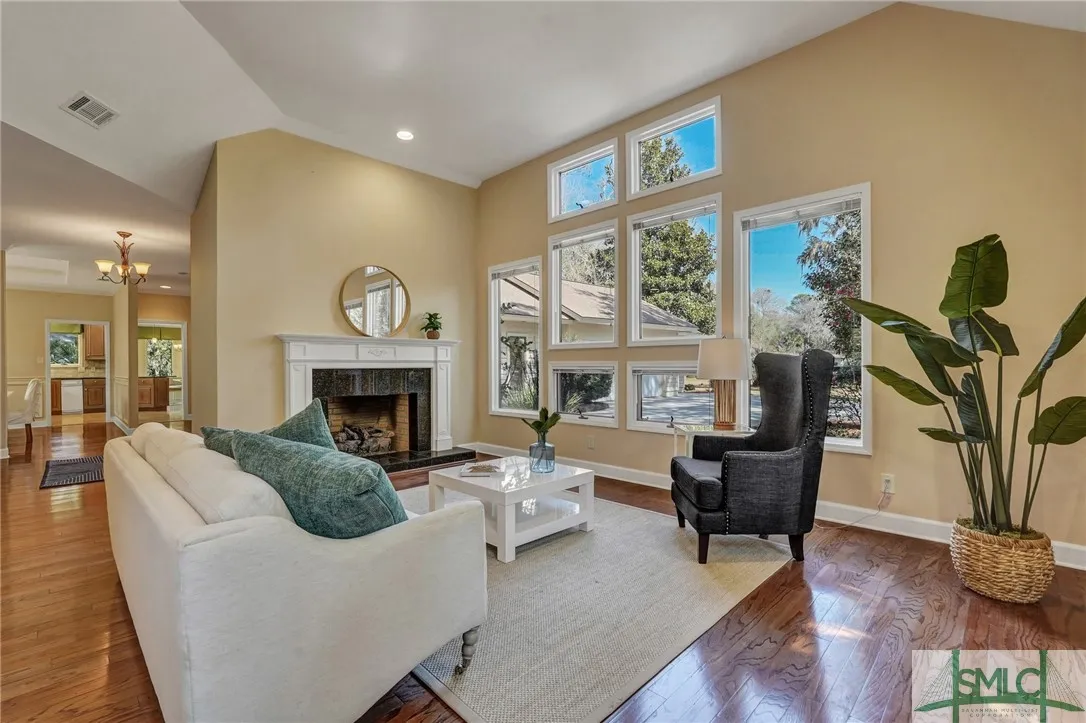 Savannah, Georgia 31411, United States, 4 Bedrooms Bedrooms, ,5 BathroomsBathrooms,Residential,Pending,79400