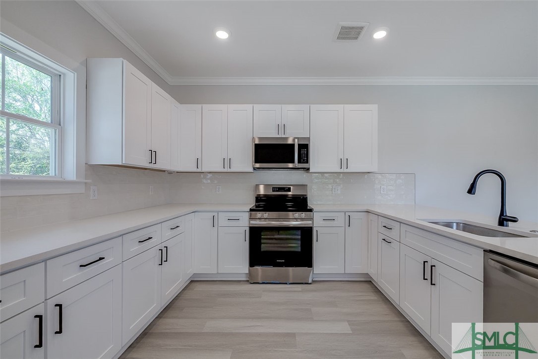 1615 Le Grand Street B