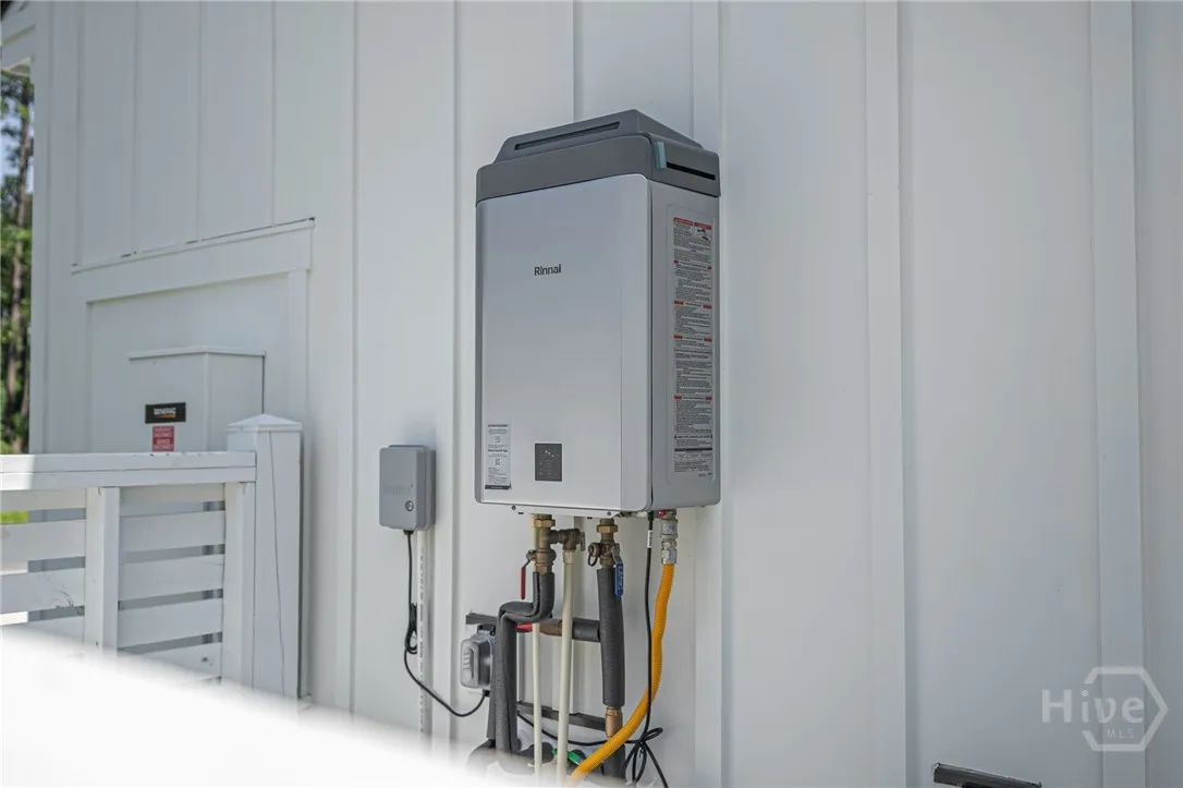 Savannah, Georgia 31411, United States, 4 Bedrooms Bedrooms, ,4 BathroomsBathrooms,Residential,Active,131061