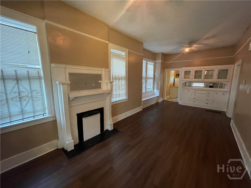 610 W 38th Street