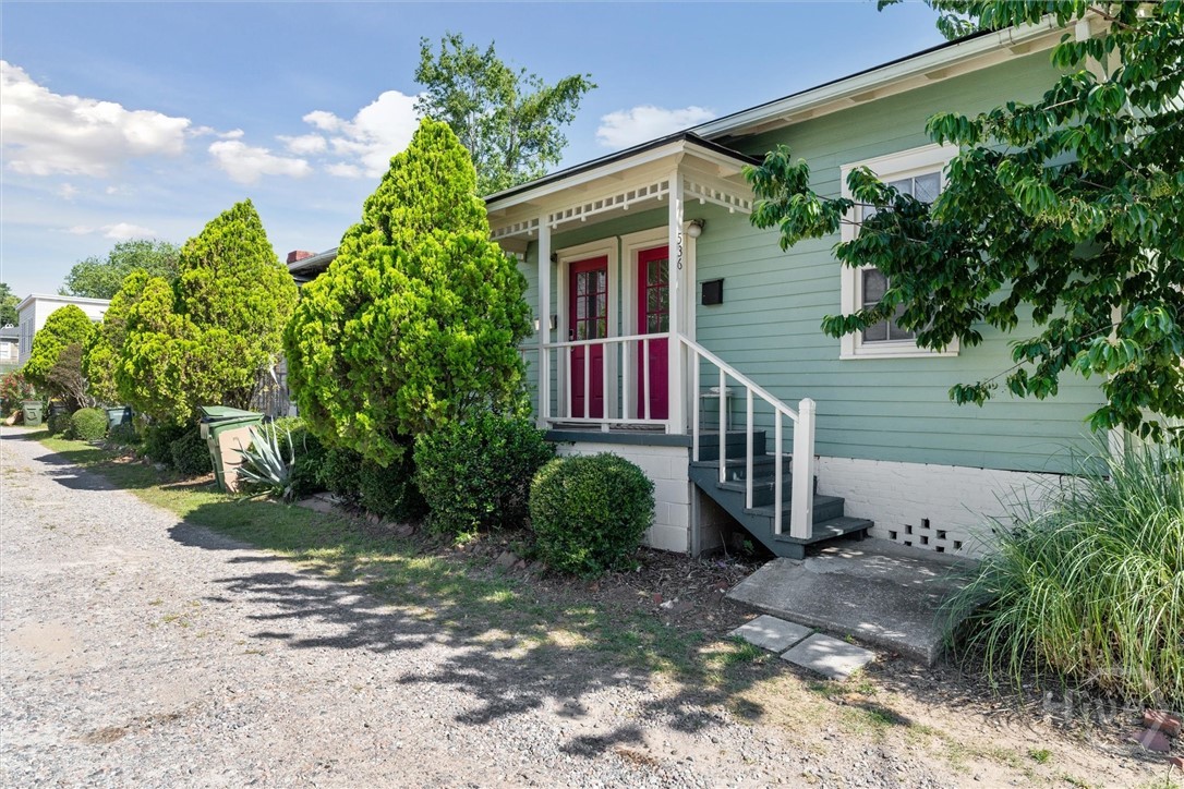 534 E Gordon Lane