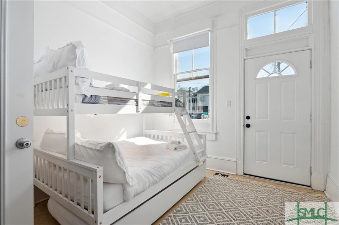 Savannah, Georgia 31401, United States, 5 Bedrooms Bedrooms, ,4 BathroomsBathrooms,Residential,Active,63863