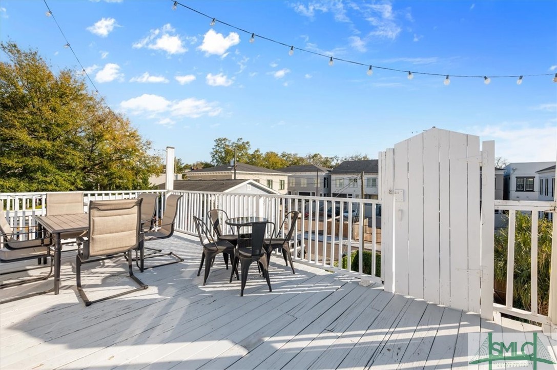 Savannah, Georgia 31401, United States, 5 Bedrooms Bedrooms, ,4 BathroomsBathrooms,Residential,Active,63863