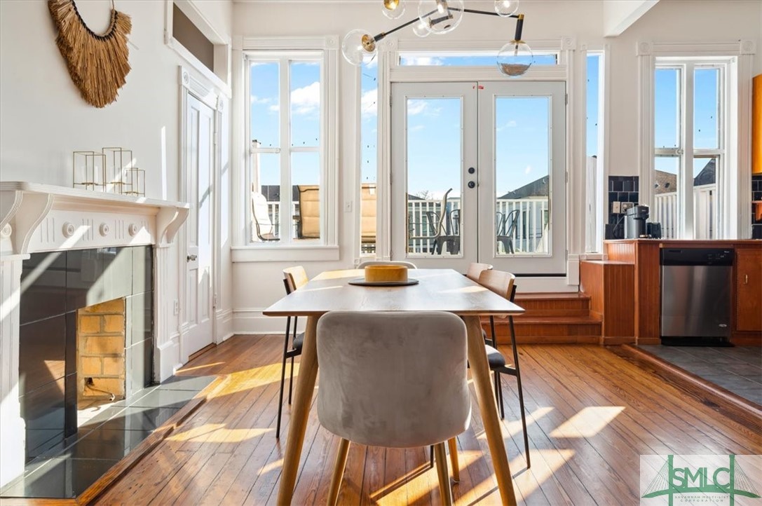 Savannah, Georgia 31401, United States, 5 Bedrooms Bedrooms, ,4 BathroomsBathrooms,Residential,Active,63863