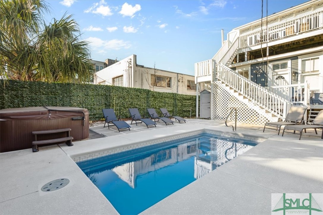 Savannah, Georgia 31401, United States, 5 Bedrooms Bedrooms, ,4 BathroomsBathrooms,Residential,Active,63863