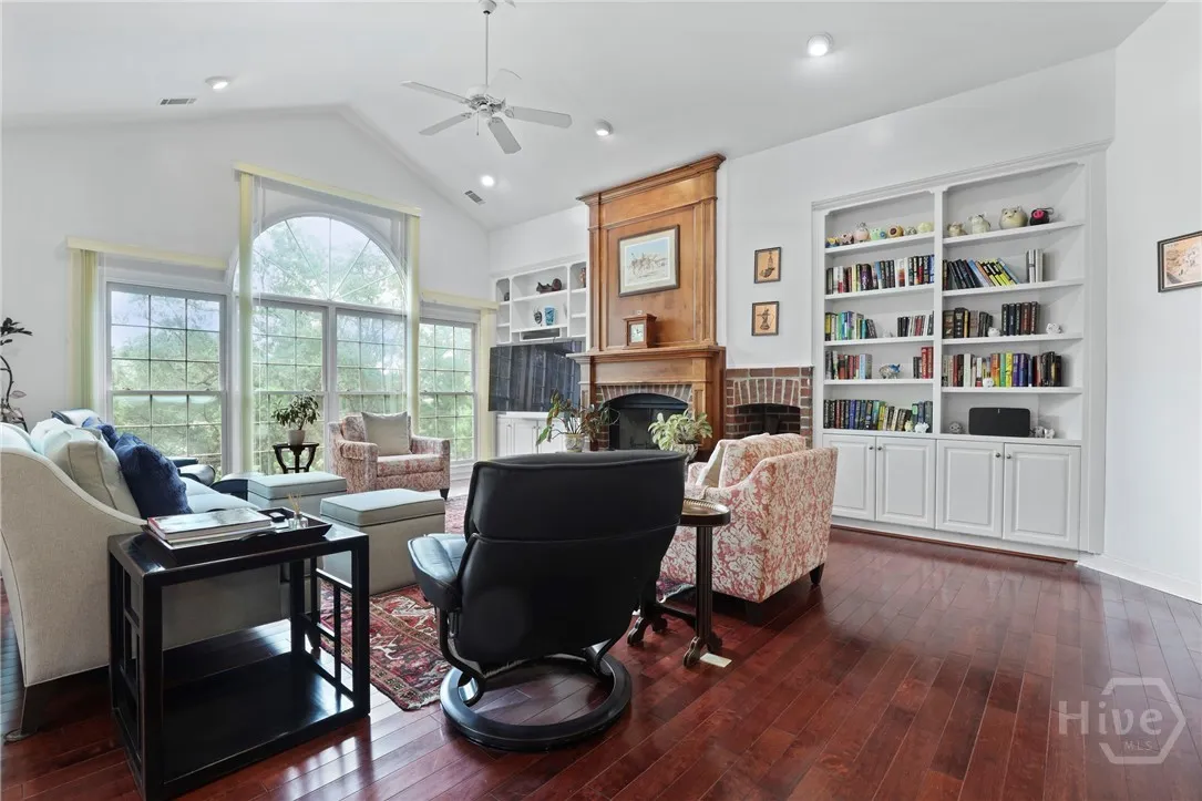 Savannah, Georgia 31411, United States, 4 Bedrooms Bedrooms, ,5 BathroomsBathrooms,Residential,Active,4345