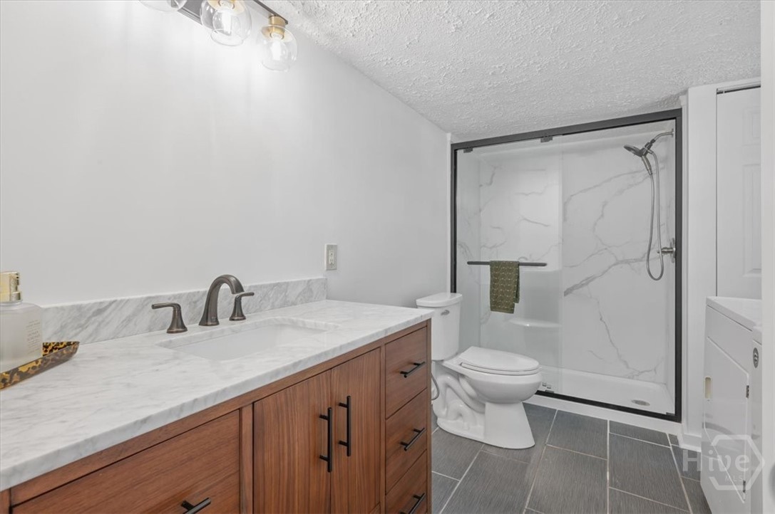 1207 E 69th Street