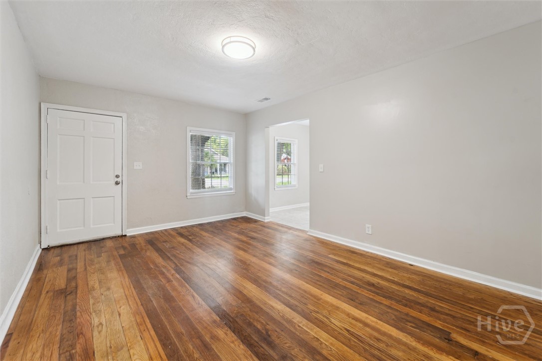 1315 E 55th Street
