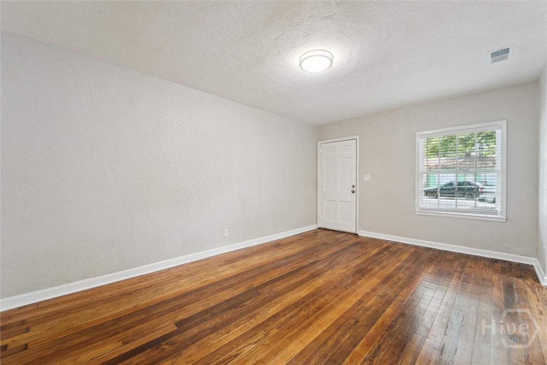 1315 E 55th Street