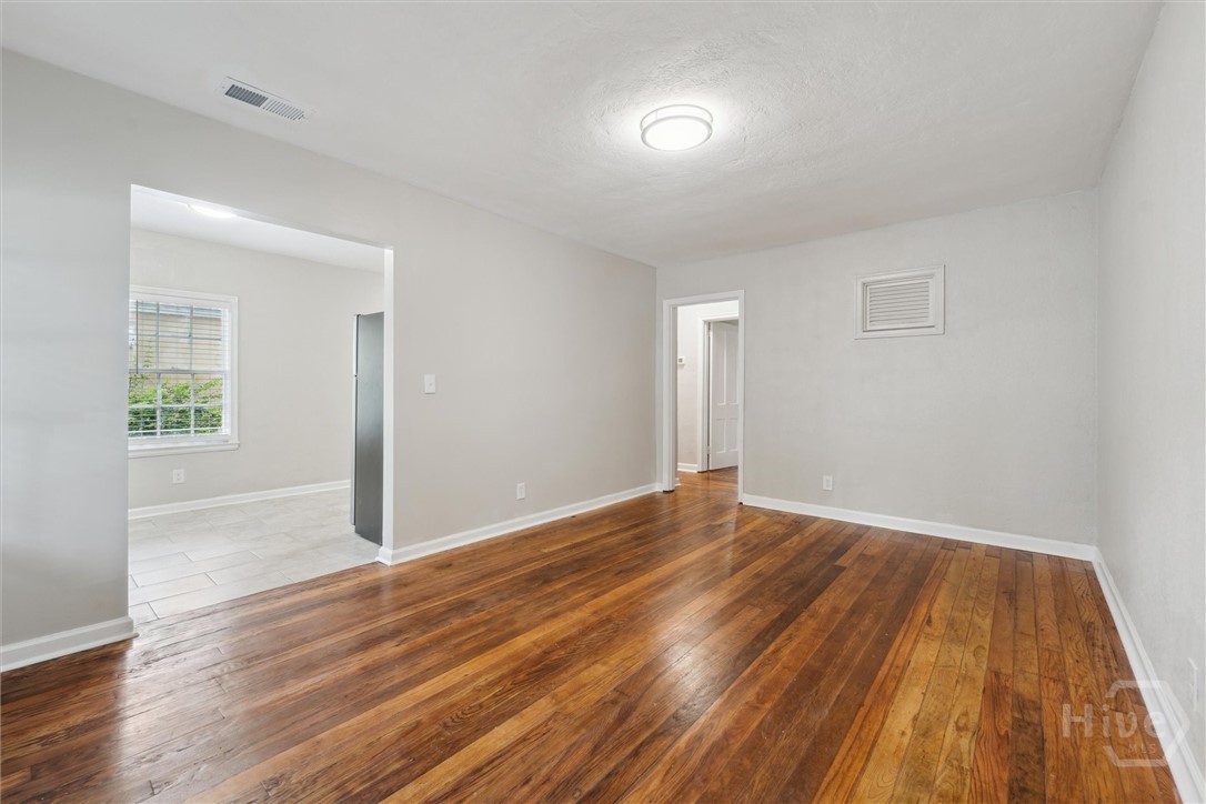 1315 E 55th Street