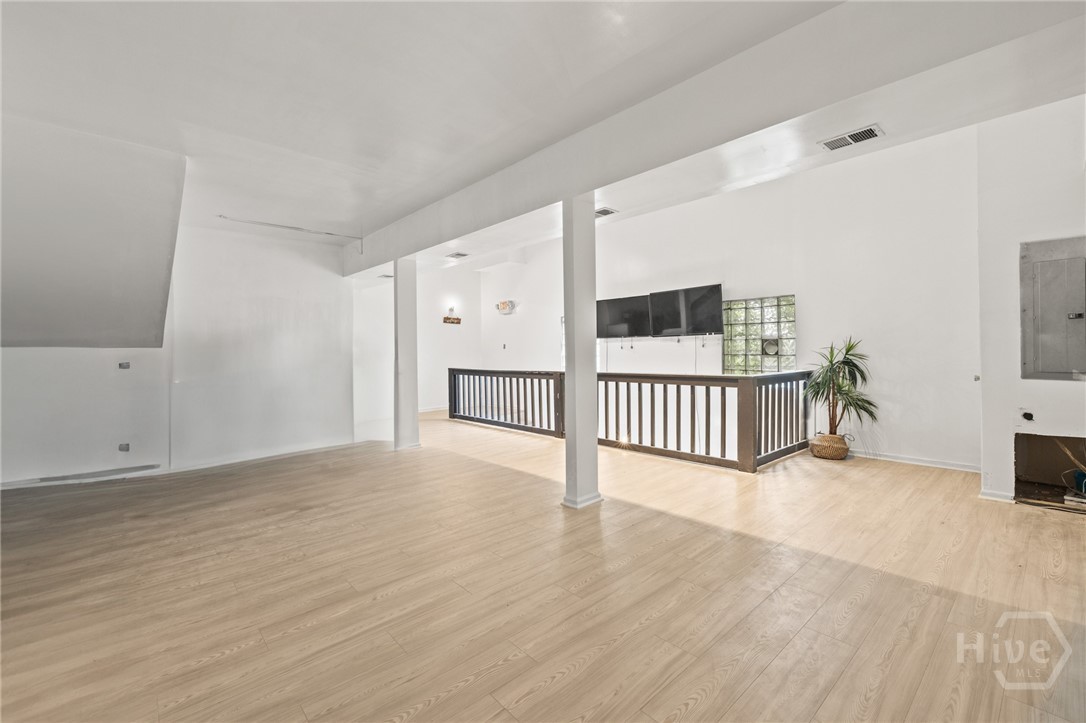 302 W Victory Drive G-2