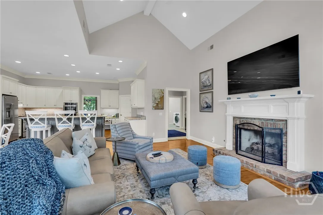 Savannah, Georgia 31411, United States, 4 Bedrooms Bedrooms, ,4 BathroomsBathrooms,Residential,Pending,186396