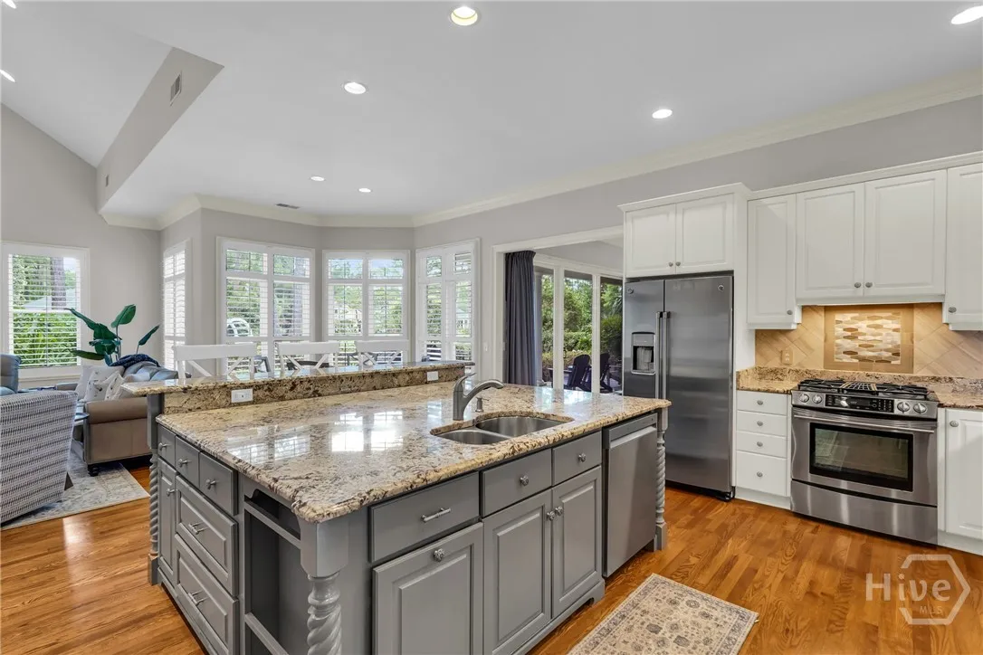 Savannah, Georgia 31411, United States, 4 Bedrooms Bedrooms, ,4 BathroomsBathrooms,Residential,Pending,186396