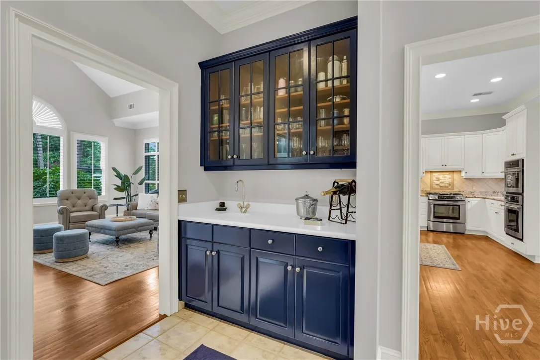 Savannah, Georgia 31411, United States, 4 Bedrooms Bedrooms, ,4 BathroomsBathrooms,Residential,Pending,186396