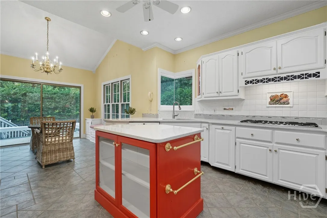 Savannah, Georgia 31411, United States, 4 Bedrooms Bedrooms, ,4 BathroomsBathrooms,Residential,Pending,223301