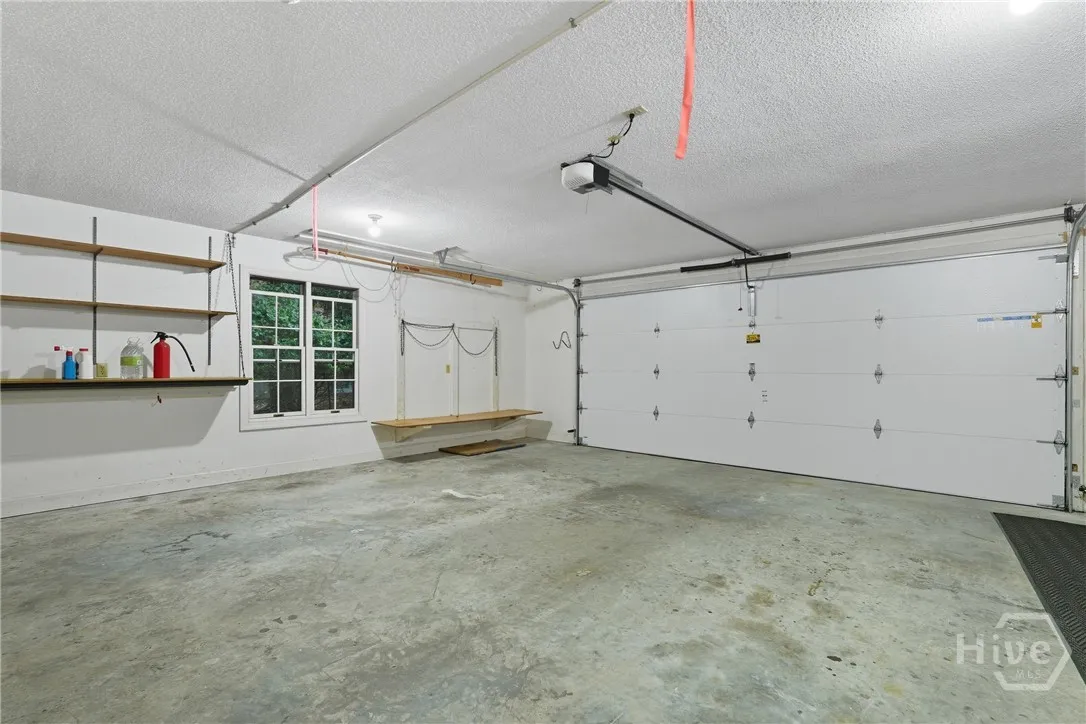 Savannah, Georgia 31411, United States, 4 Bedrooms Bedrooms, ,4 BathroomsBathrooms,Residential,Pending,223301