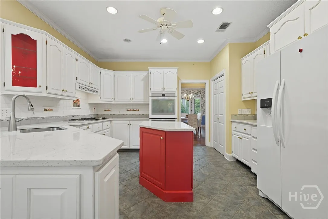 Savannah, Georgia 31411, United States, 4 Bedrooms Bedrooms, ,4 BathroomsBathrooms,Residential,Pending,223301