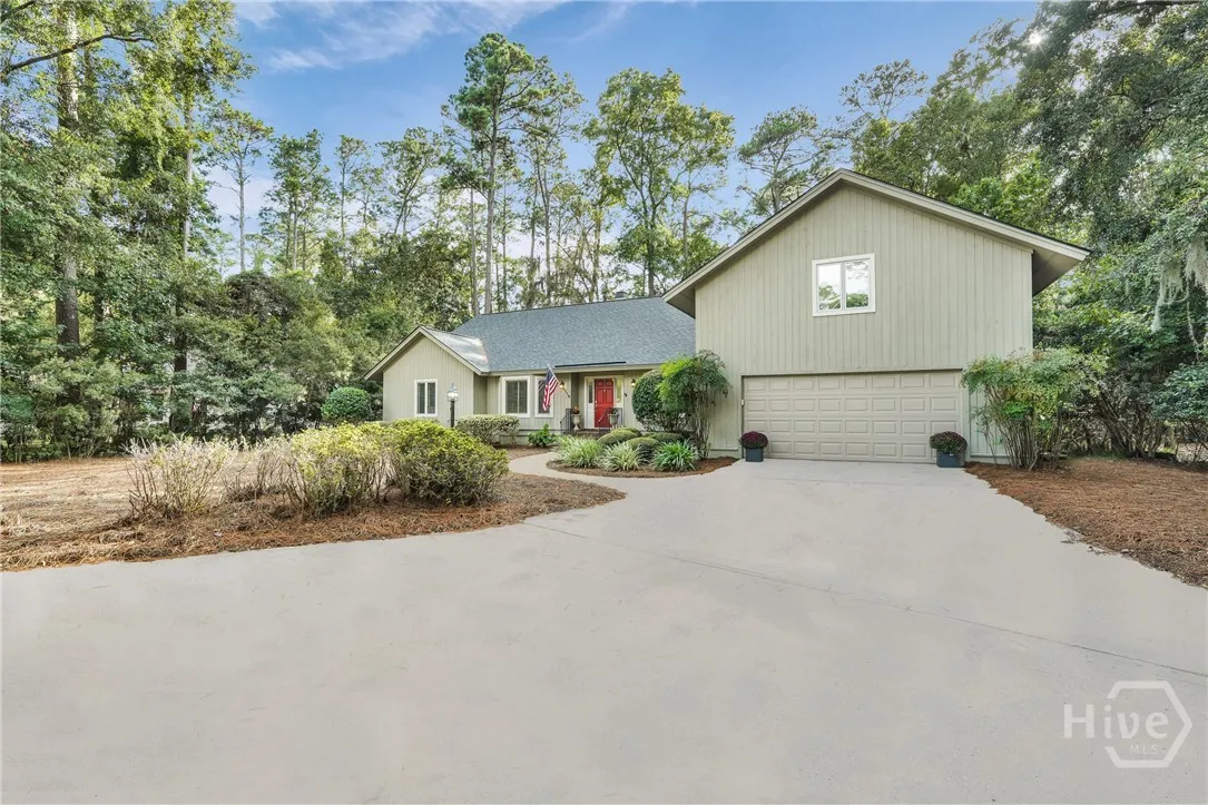 Savannah, Georgia 31411, United States, 4 Bedrooms Bedrooms, ,4 BathroomsBathrooms,Residential,Pending,223301