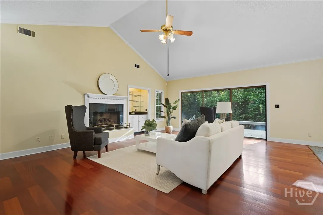 Savannah, Georgia 31411, United States, 4 Bedrooms Bedrooms, ,4 BathroomsBathrooms,Residential,Pending,223301