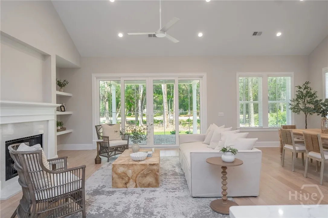 Savannah, Georgia 31411, United States, 4 Bedrooms Bedrooms, ,4 BathroomsBathrooms,Residential,Active,130991