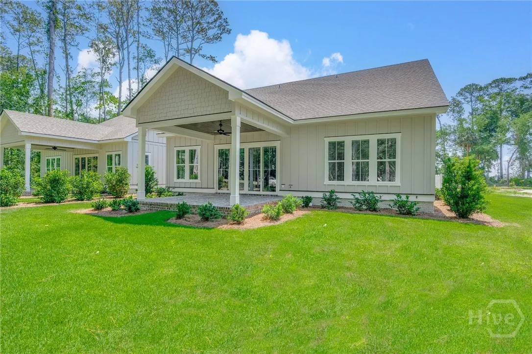 Savannah, Georgia 31411, United States, 4 Bedrooms Bedrooms, ,4 BathroomsBathrooms,Residential,Active,130991