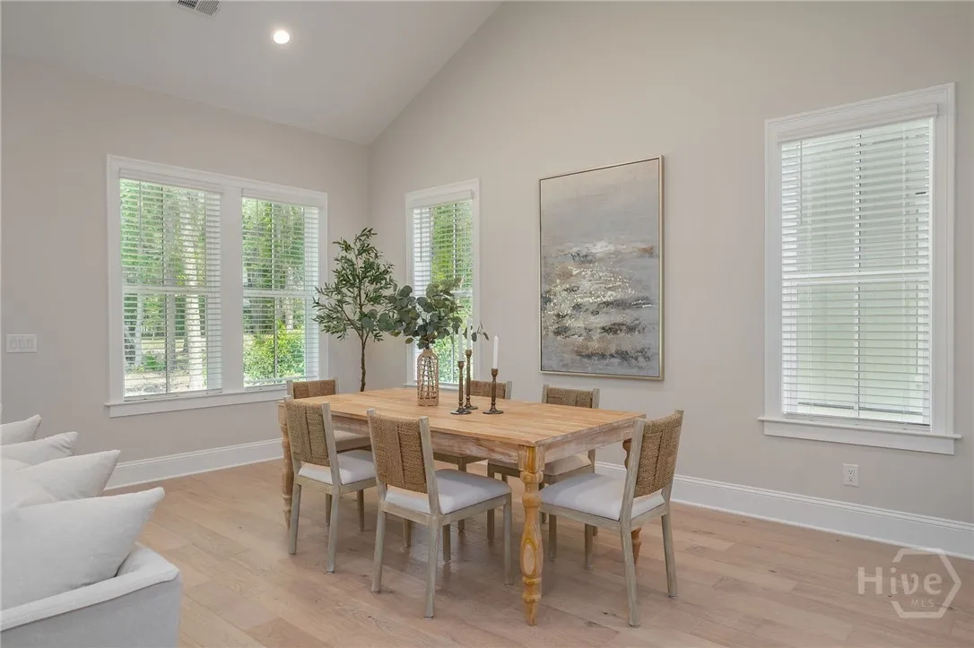 Savannah, Georgia 31411, United States, 4 Bedrooms Bedrooms, ,4 BathroomsBathrooms,Residential,Active,130991