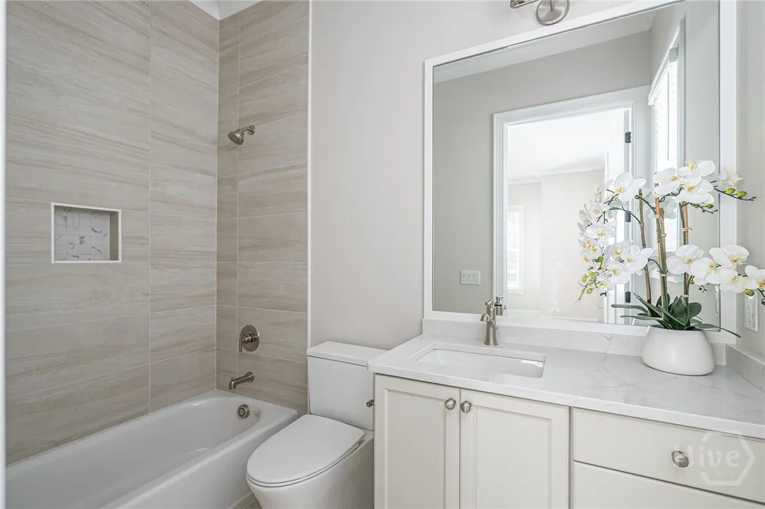 Savannah, Georgia 31411, United States, 4 Bedrooms Bedrooms, ,4 BathroomsBathrooms,Residential,Active,130991