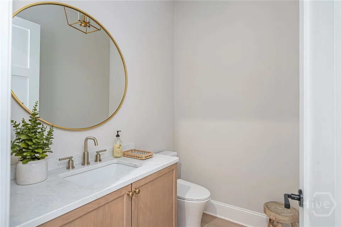 Savannah, Georgia 31411, United States, 4 Bedrooms Bedrooms, ,4 BathroomsBathrooms,Residential,Active,130991