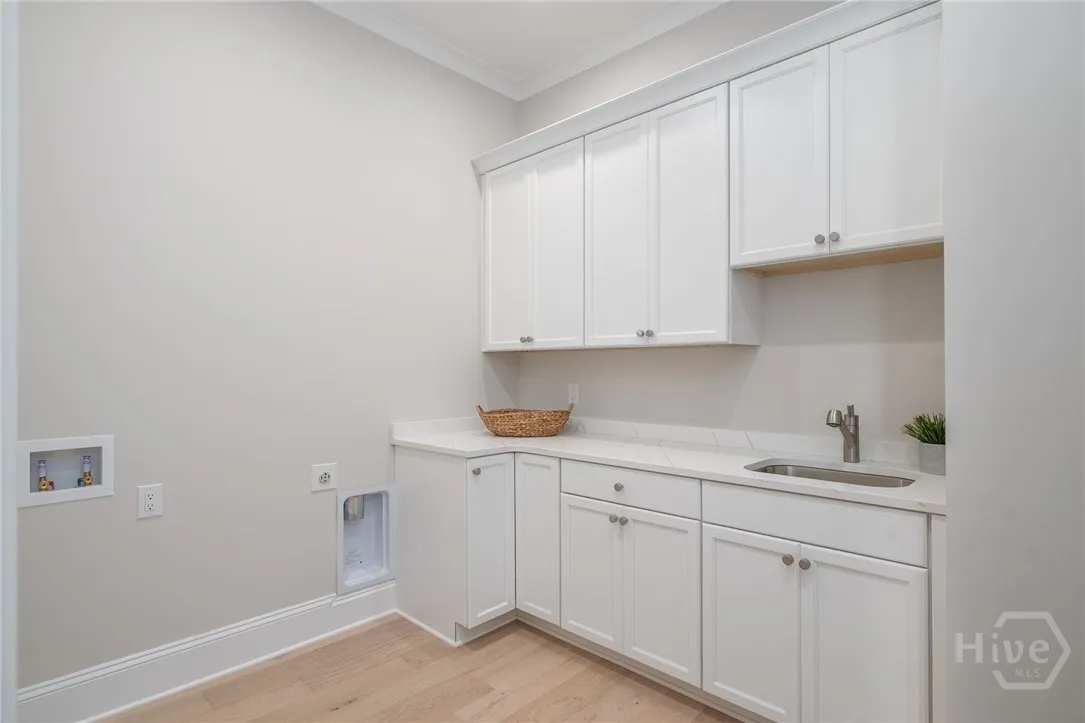 Savannah, Georgia 31411, United States, 4 Bedrooms Bedrooms, ,4 BathroomsBathrooms,Residential,Active,130991