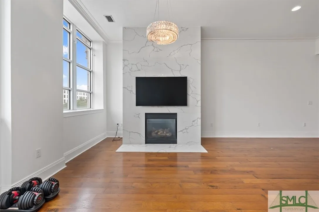 Savannah, Georgia 31401, United States, 2 Bedrooms Bedrooms, ,2 BathroomsBathrooms,Residential,Pending,40842