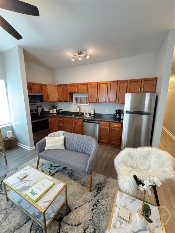 321 W 31st Street