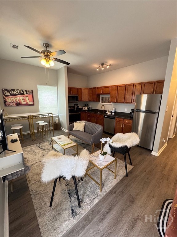 321 W 31st Street