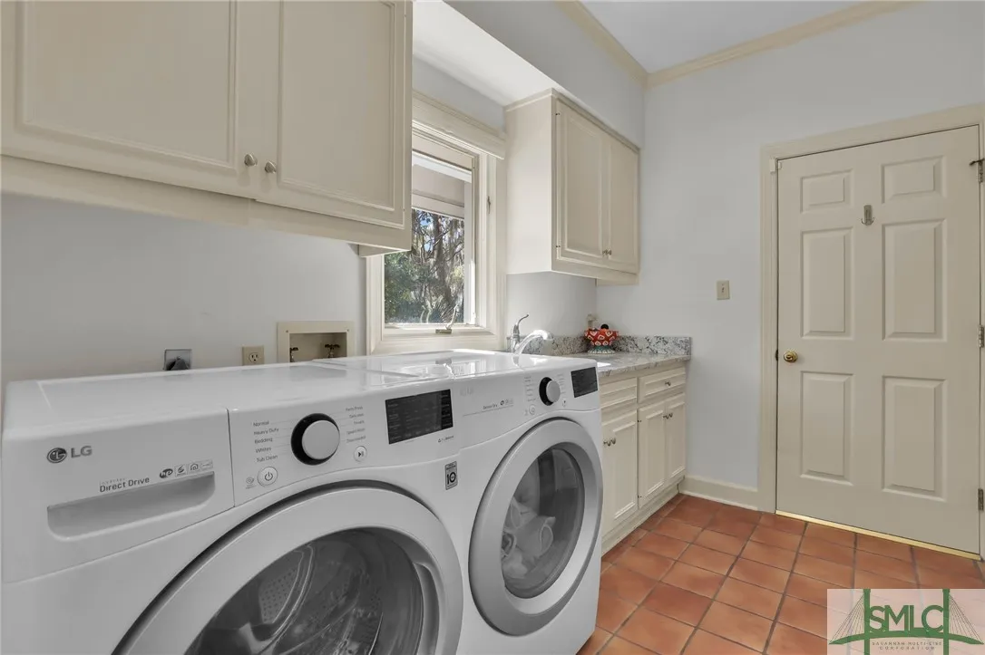 Savannah, Georgia 31411, United States, 3 Bedrooms Bedrooms, ,4 BathroomsBathrooms,Residential,Pending,9200