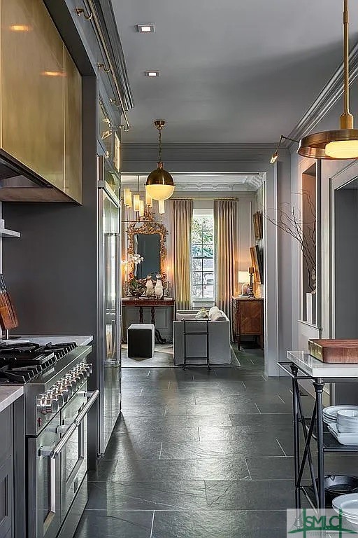 56 E 54th Street