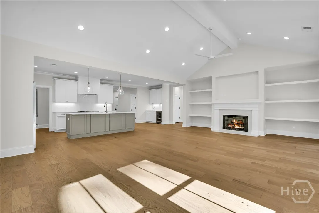 Savannah, Georgia 31411, United States, 3 Bedrooms Bedrooms, ,4 BathroomsBathrooms,Residential,Active,131047