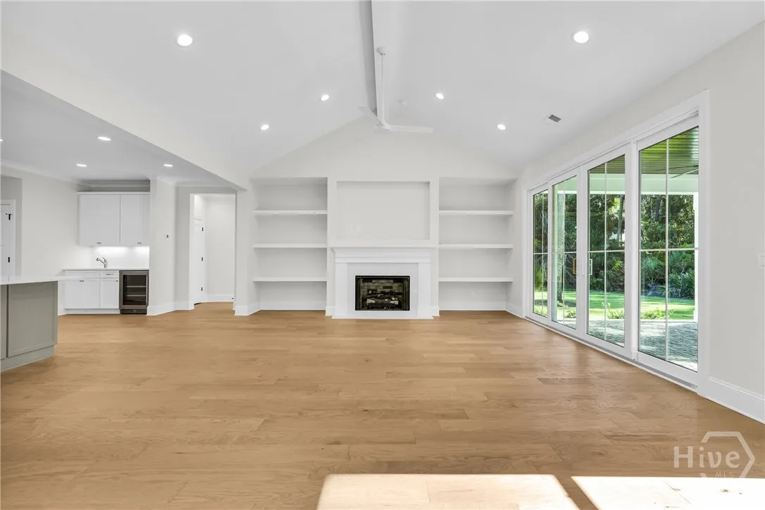 Savannah, Georgia 31411, United States, 3 Bedrooms Bedrooms, ,4 BathroomsBathrooms,Residential,Active,131047