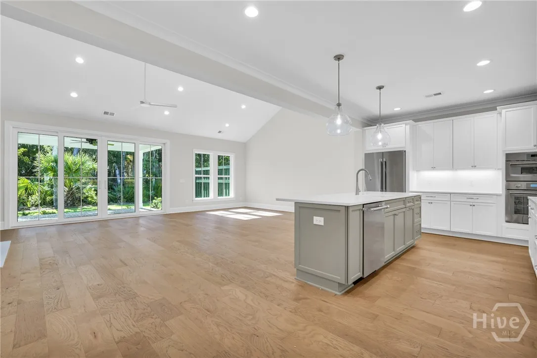 Savannah, Georgia 31411, United States, 3 Bedrooms Bedrooms, ,4 BathroomsBathrooms,Residential,Active,131047