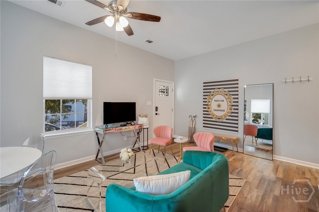 323 W 31st Street