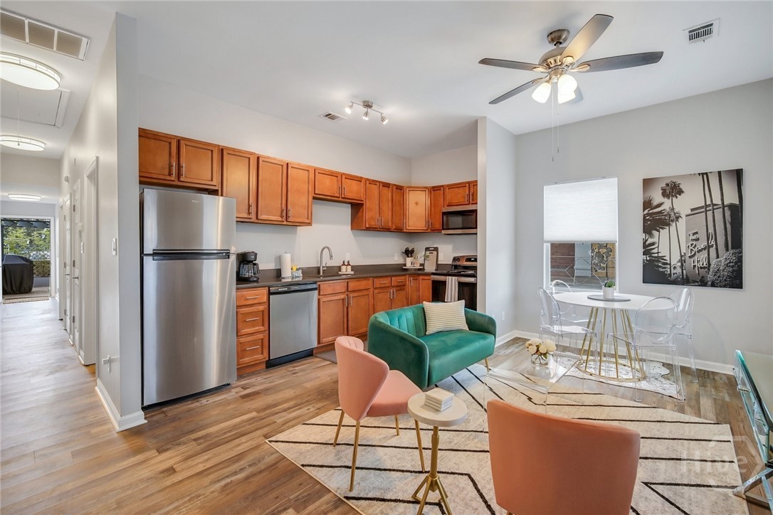 323 W 31st Street