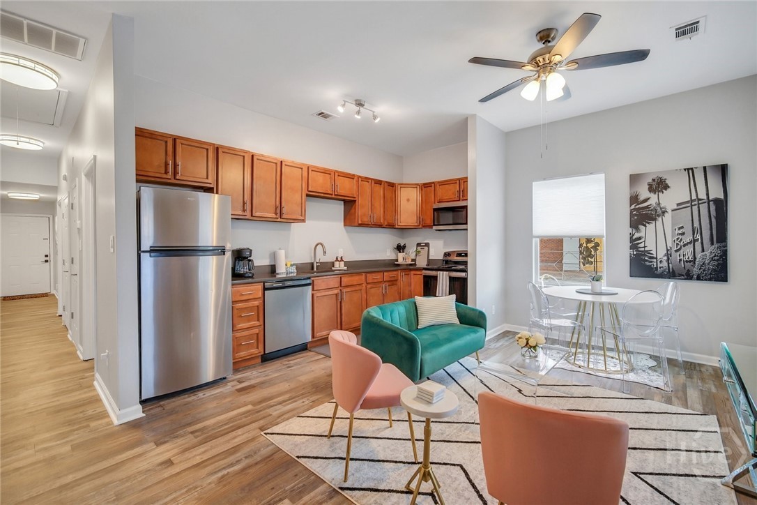 323 W 31st Street