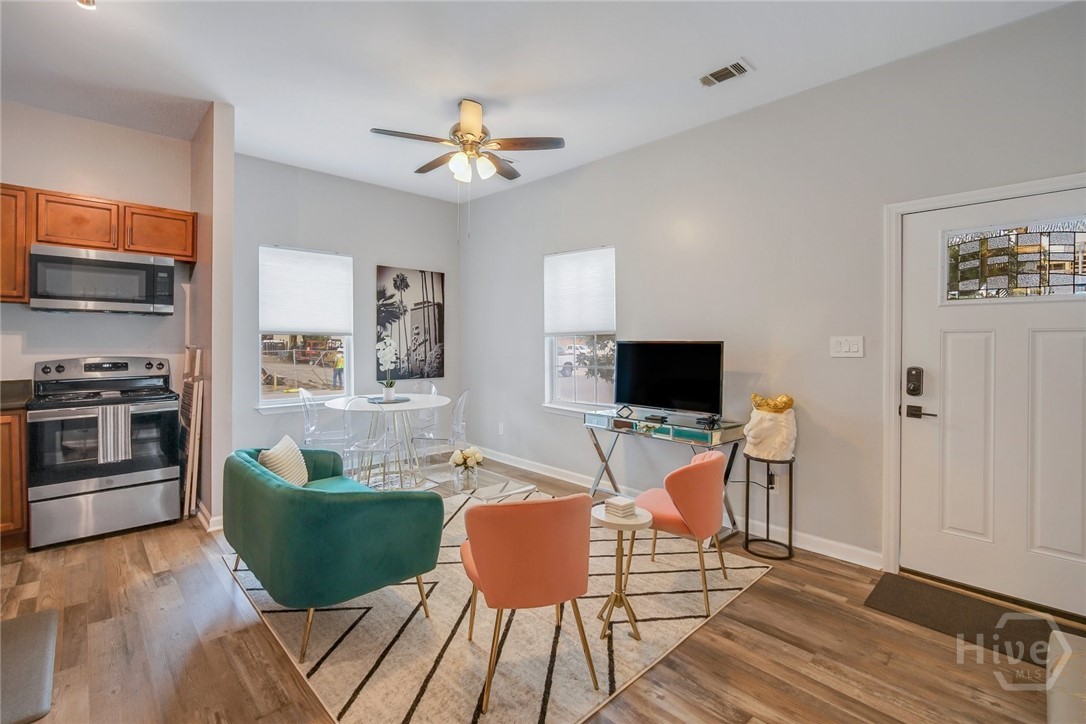 323 W 31st Street