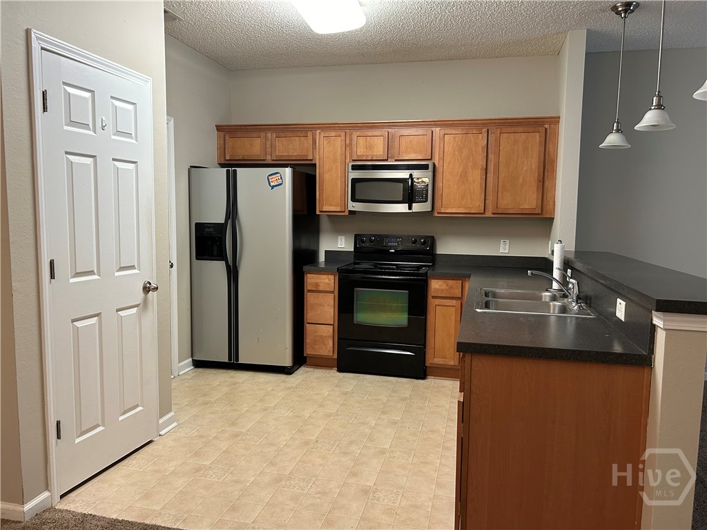 555 Canyon Oak Loop