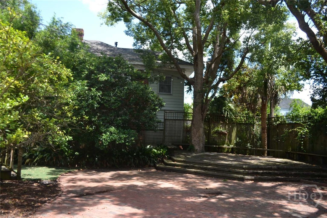 625 E 46th Street
