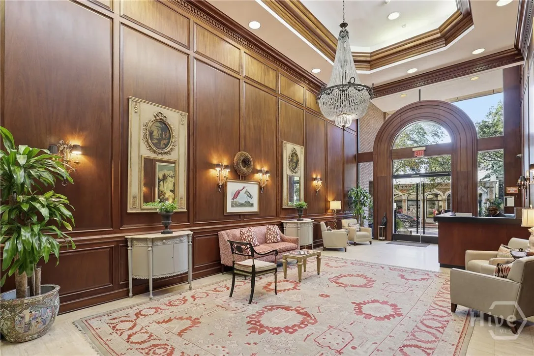 Savannah, Georgia 31401, United States, 1 Bedroom Bedrooms, ,2 BathroomsBathrooms,Residential,Active,247805