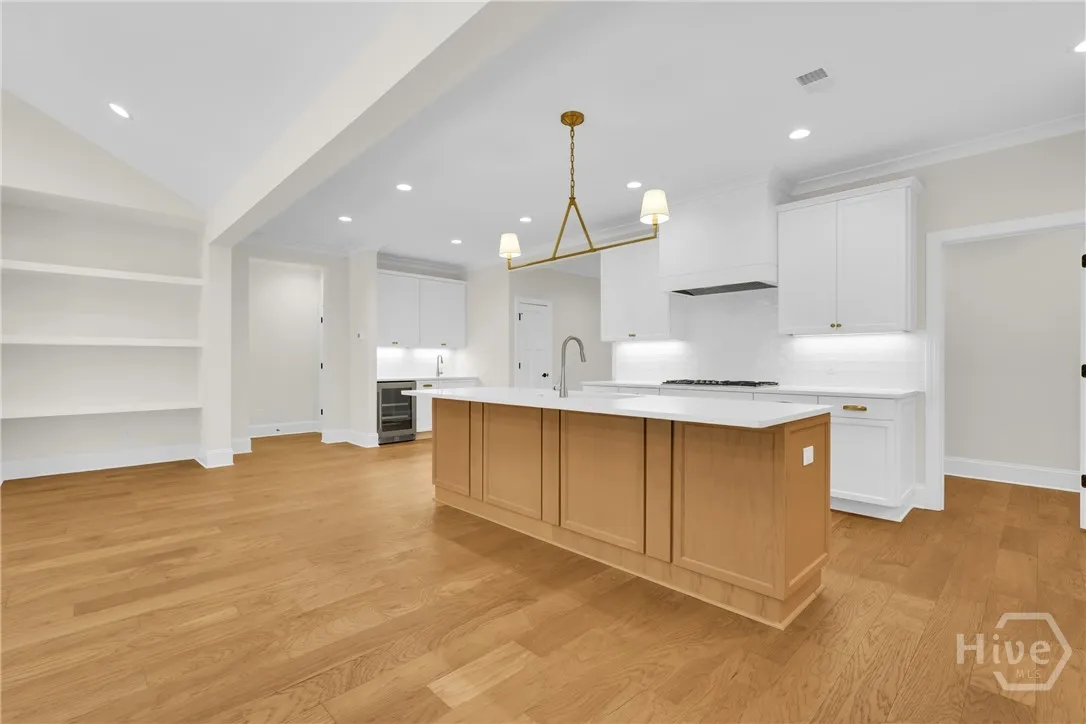 Savannah, Georgia 31411, United States, 3 Bedrooms Bedrooms, ,4 BathroomsBathrooms,Residential,Active,131032