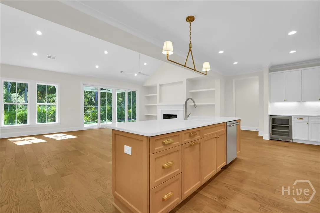 Savannah, Georgia 31411, United States, 3 Bedrooms Bedrooms, ,4 BathroomsBathrooms,Residential,Active,131032